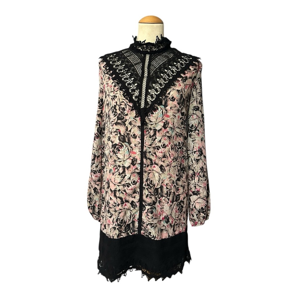 BCBGeneration Lace Trim Floral Dress Cottage Core Size 4
